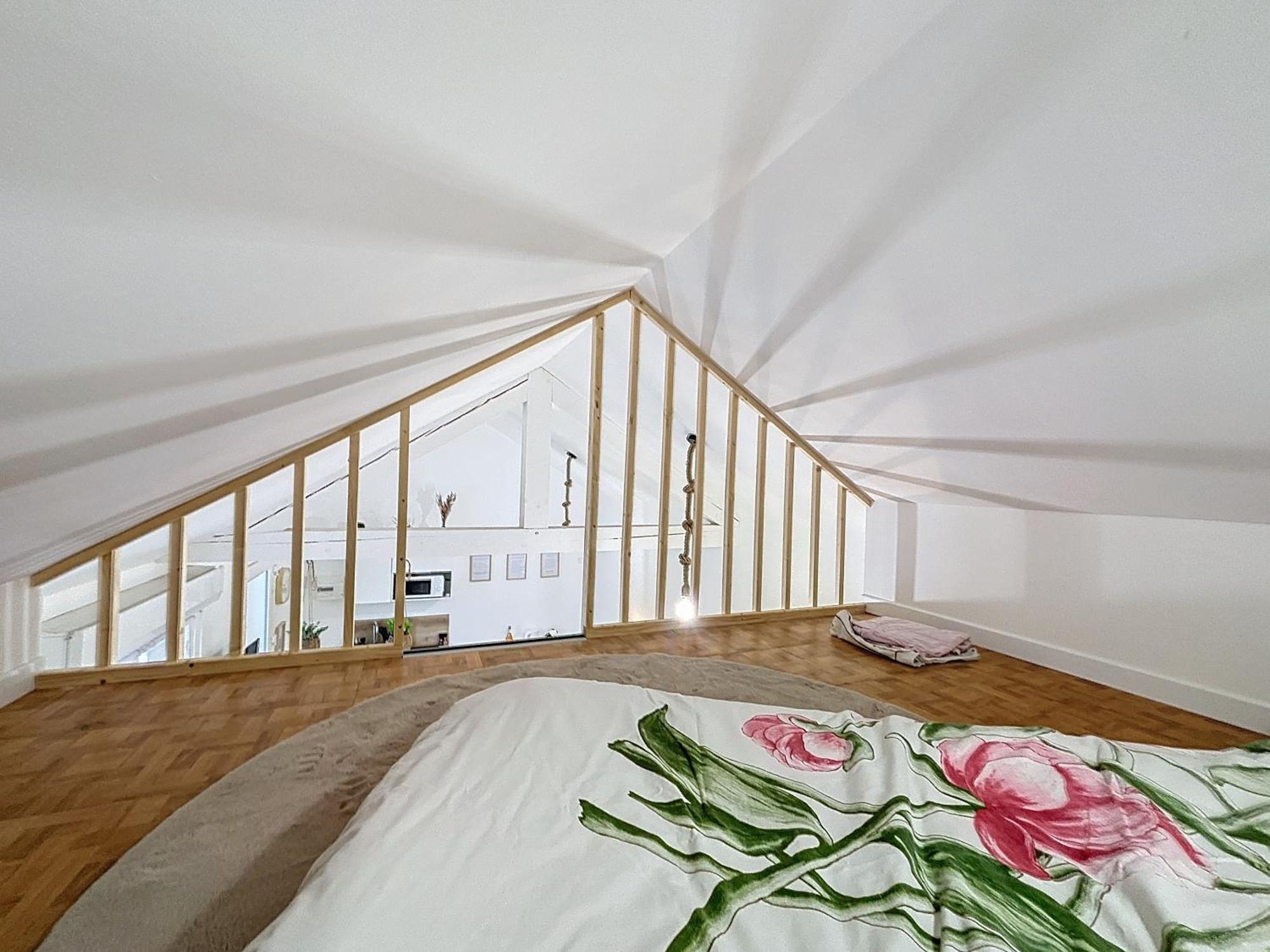 Appartement Le Jardin Des Plantes Et F2 Au Calmes, Terrasse, Stationnement Gratuit