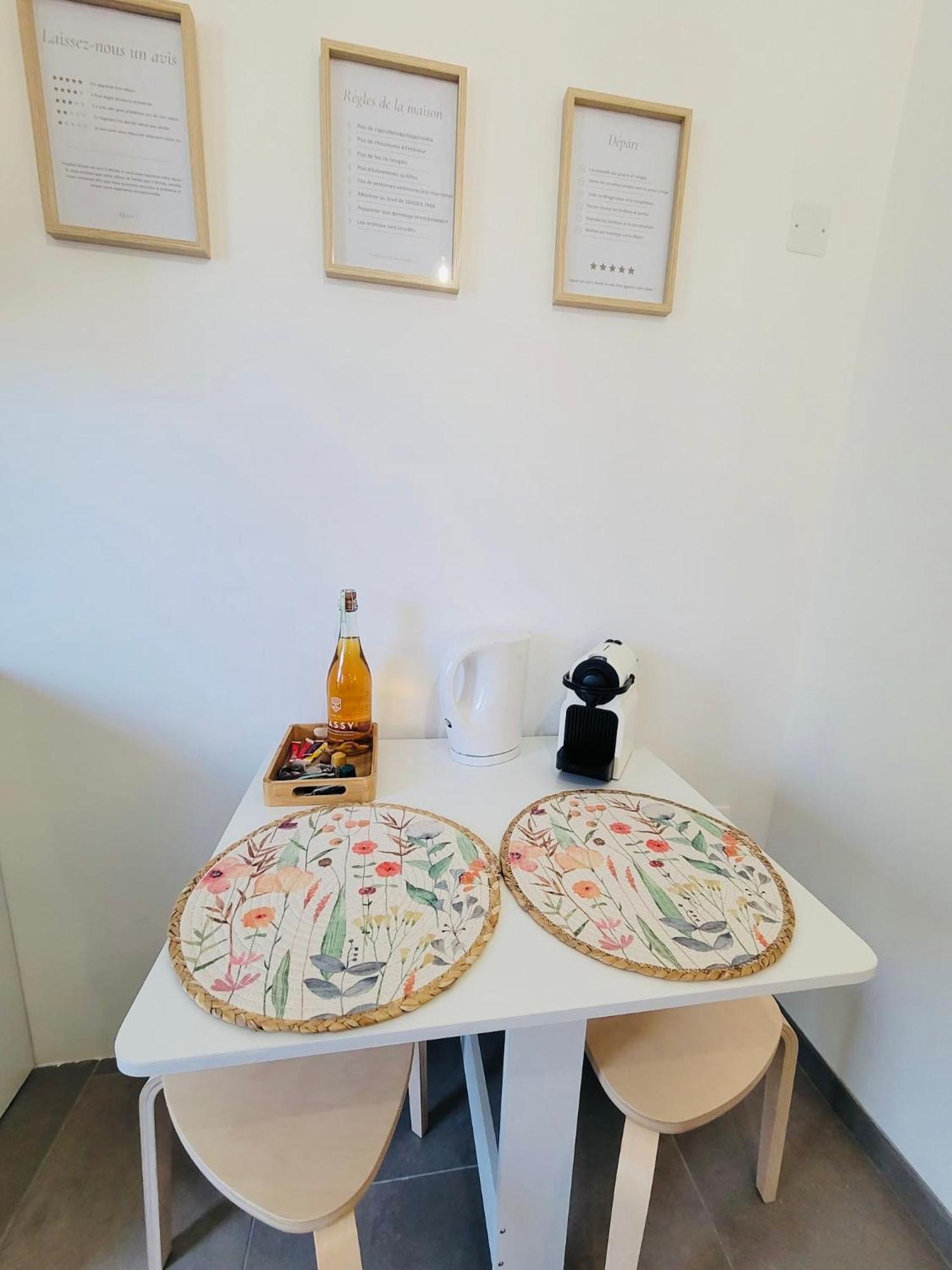 Appartement Le Jardin Des Plantes Et F2 Au Calmes, Terrasse, Stationnement Gratuit